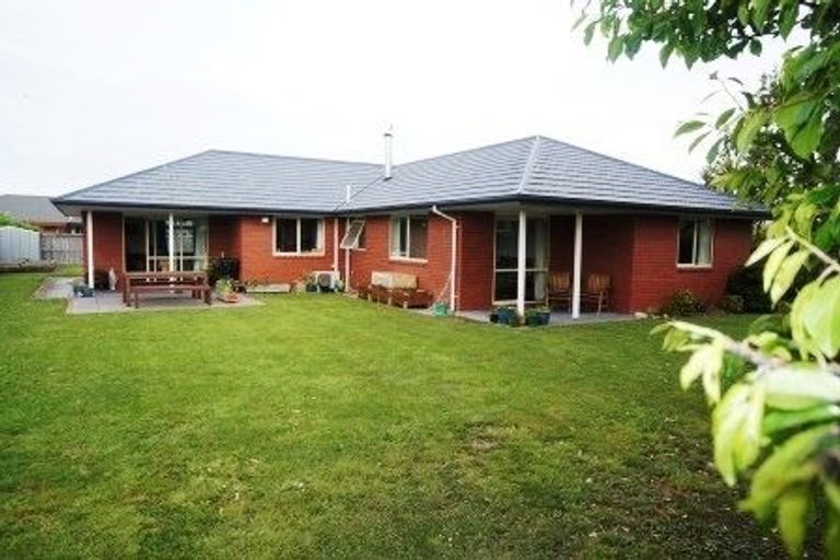 Photo of property in 116 Johns Road, Rangiora, 7400