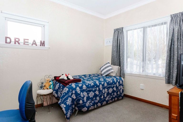 Photo of property in 49 Barraud Street, Dannevirke, 4930