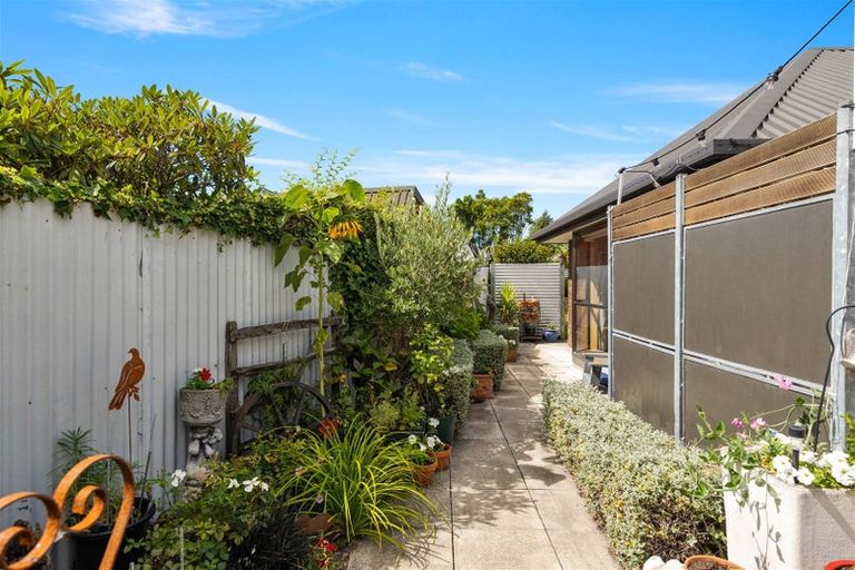 Photo of property in 21 Tivoli Place, Bishopdale, Christchurch, 8053