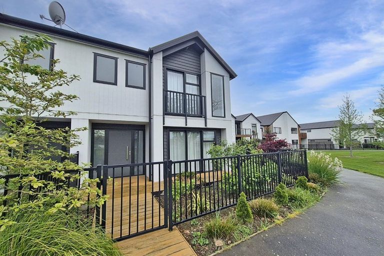 Photo of property in 13 Holmes Hanover Lane, Halswell, Christchurch, 8025