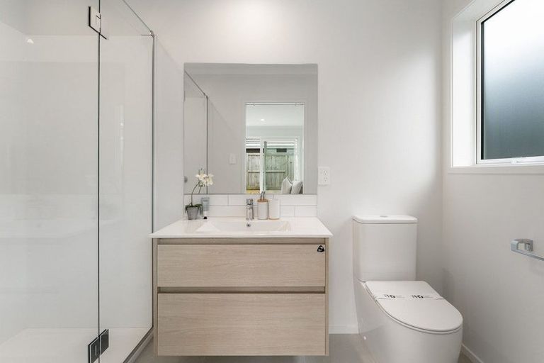 Photo of property in 11 Hammick Crescent, Pyes Pa, 3112