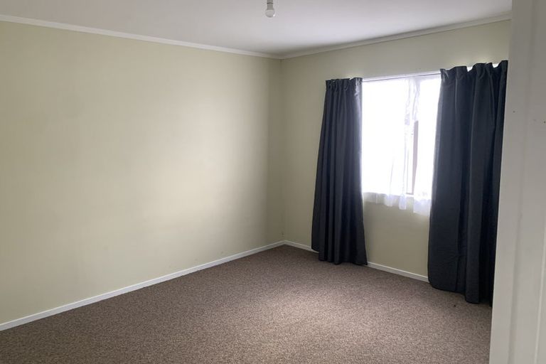 Photo of property in 20 Booth Crescent, Tuakau, 2121