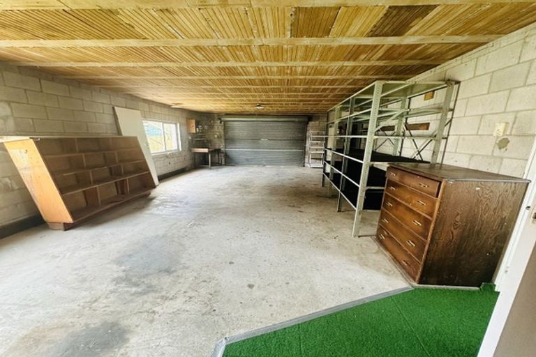 Photo of property in 17 Toroa Street, Torbay, Auckland, 0630