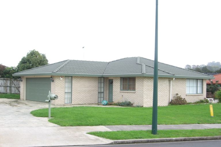 Photo of property in 12 Norman Close, The Gardens, Auckland, 2105