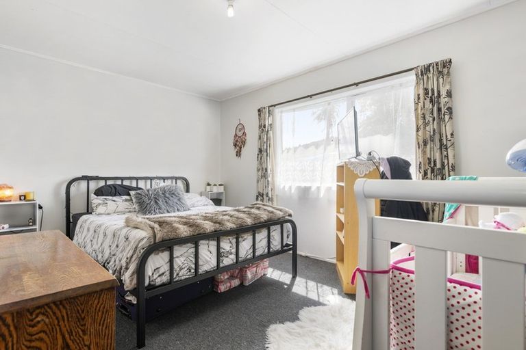 Photo of property in 2 Jet Place, Pukehangi, Rotorua, 3015