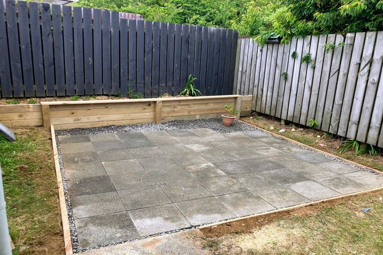 Photo of property in 15 Loasby Crescent, Newlands, Wellington, 6037