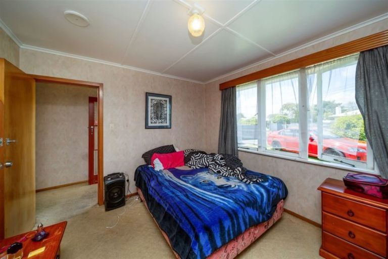 Photo of property in 24 Ramanui Avenue, Hawera, 4610