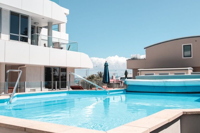 Photo of property in Anchorage Apartments, 221/36 Victoria Road, Mount Maunganui, 3116