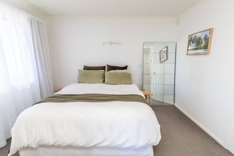 Photo of property in 2a Downing Street, Crofton Downs, Wellington, 6035