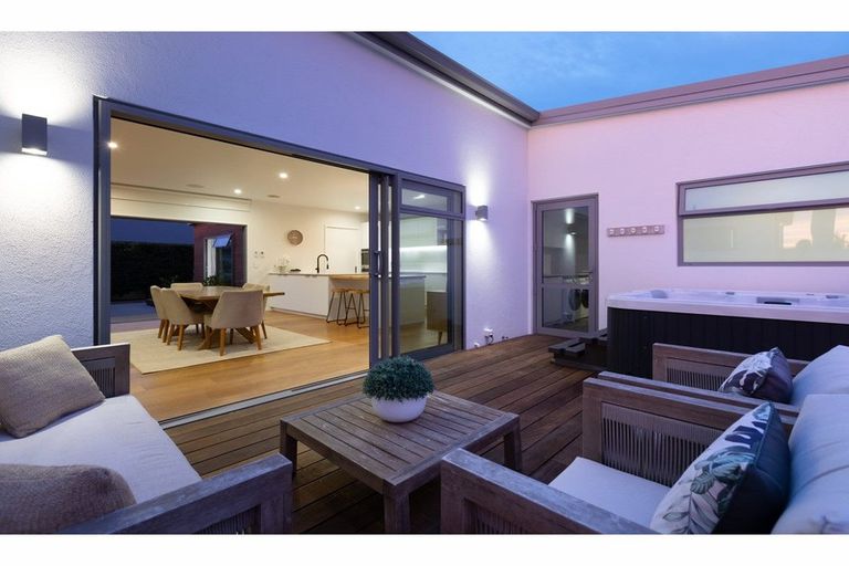 Photo of property in 19 Awatira Drive, Papamoa Beach, Papamoa, 3118