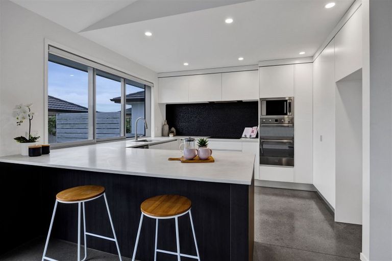 Photo of property in 22 Keene Drive, Bell Block, New Plymouth, 4312