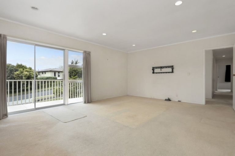 Photo of property in 58 Mayfair Crescent, Mairangi Bay, Auckland, 0630