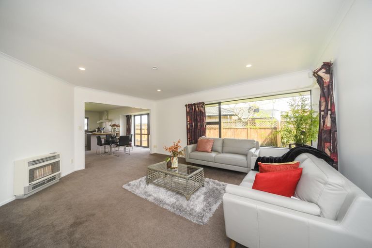 Photo of property in 9 Alpine Grove, Kelvin Grove, Palmerston North, 4414