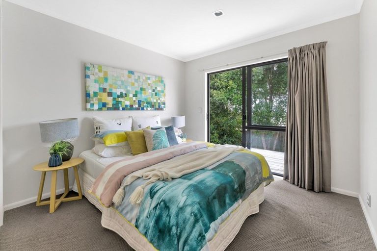 Photo of property in 3 Bilancia Place, Flat Bush, Auckland, 2016