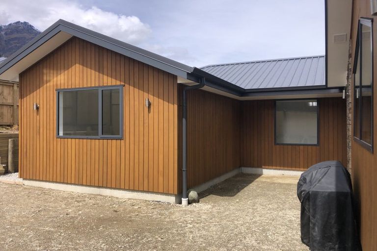 Photo of property in 70 Spur Ridge Rise, Jacks Point, 9371