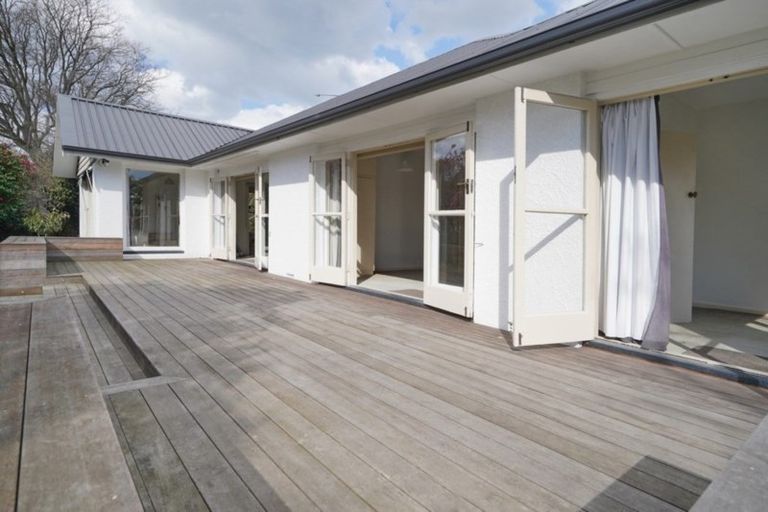 Photo of property in 3 Idris Road, Fendalton, Christchurch, 8052