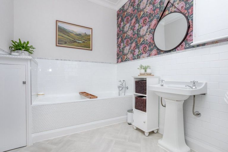 Photo of property in 89 Victoria Avenue, Dannevirke, 4930