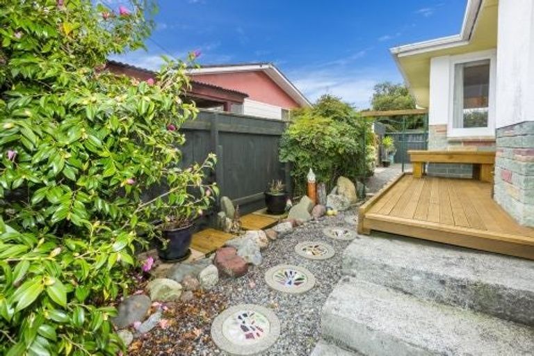 Photo of property in 12a Ebdentown Street, Ebdentown, Upper Hutt, 5018