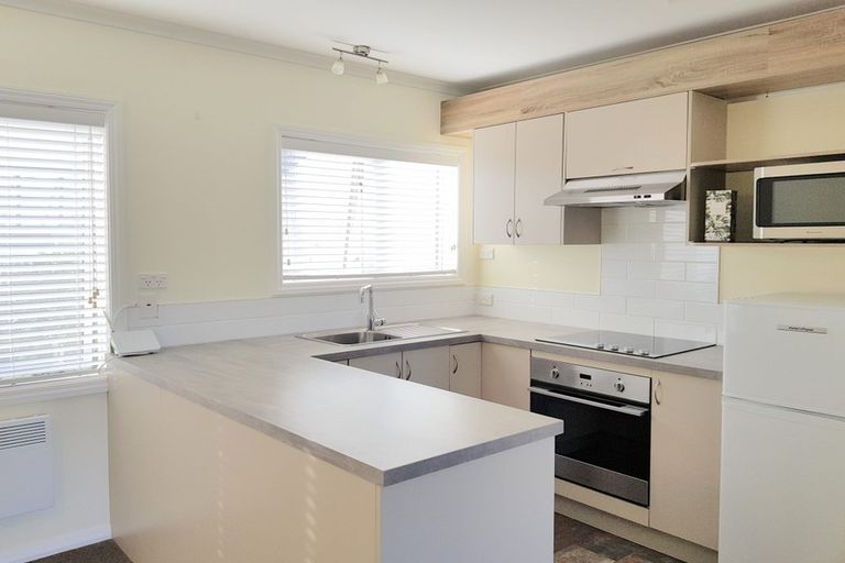 Photo of property in 11/72 Kitchener Road, Milford, Auckland, 0620