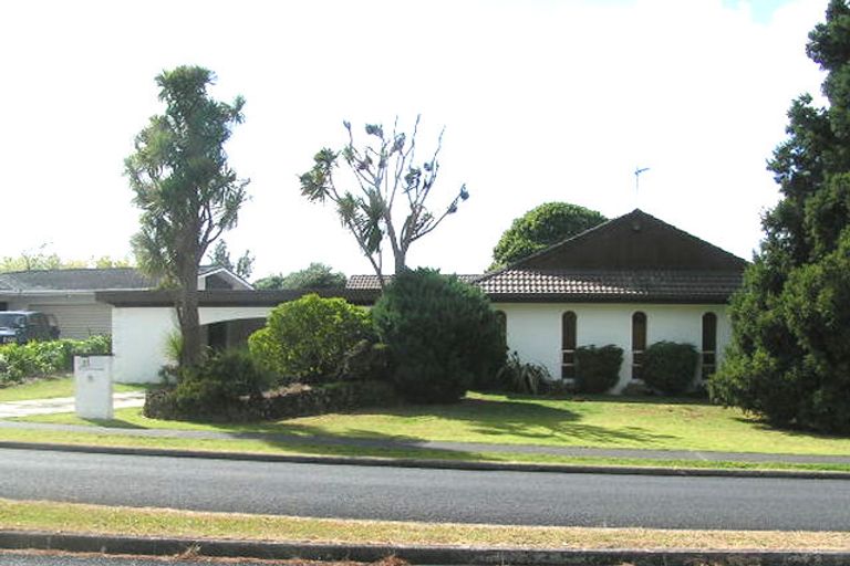 Photo of property in 61 Becroft Drive, Forrest Hill, Auckland, 0620