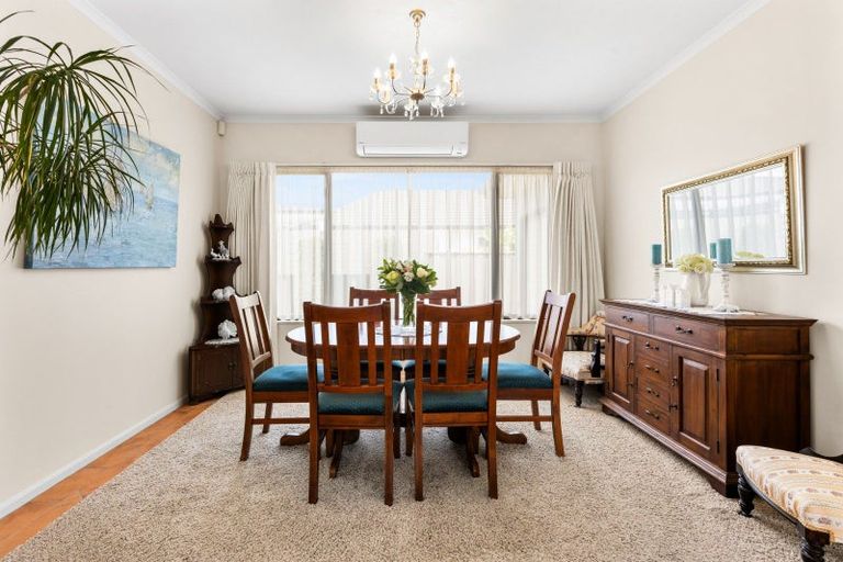 Photo of property in 9 Rutland Place, Taradale, Napier, 4112