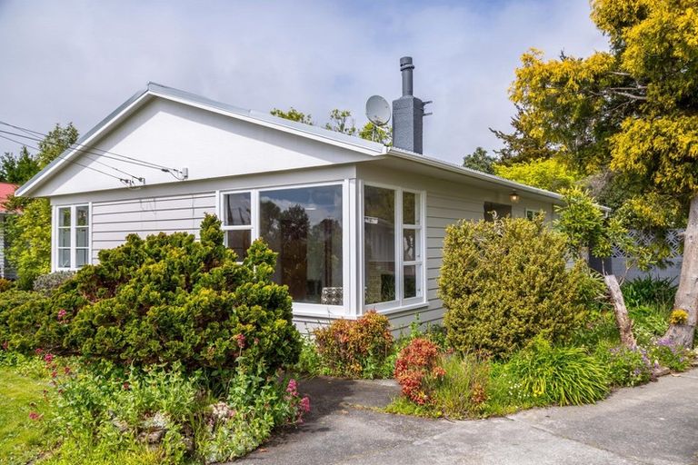 Photo of property in 15 Coddington Crescent, Masterton, 5810