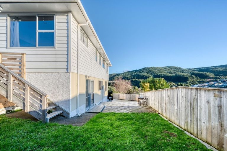 Photo of property in 94 Taylor Terrace, Tawa, Wellington, 5028
