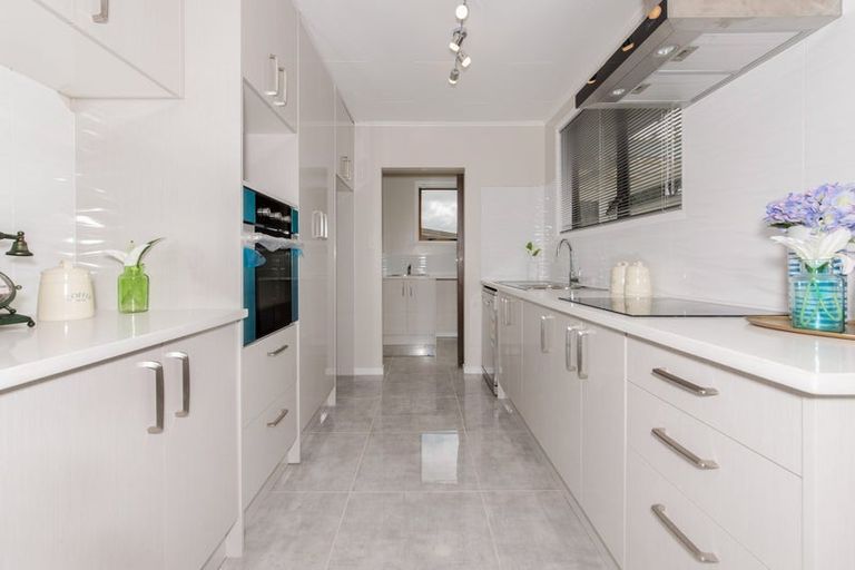 Photo of property in 68 Friesian Drive, Mangere, Auckland, 2022