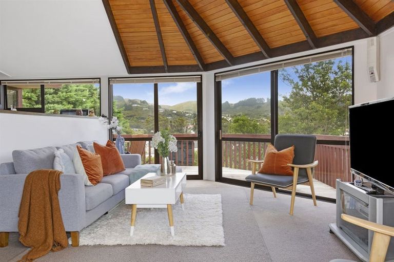 Photo of property in 5 The Haven, Whitby, Porirua, 5024