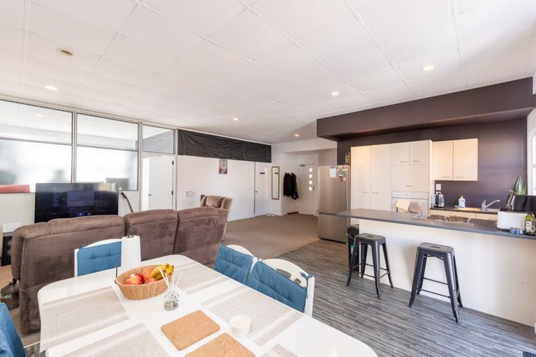 Photo of property in 233 Riddiford Street, Newtown, Wellington, 6021