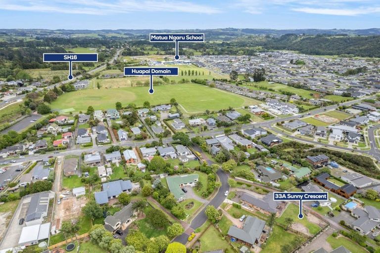 Photo of property in 33a Sunny Crescent, Huapai, Kumeu, 0810