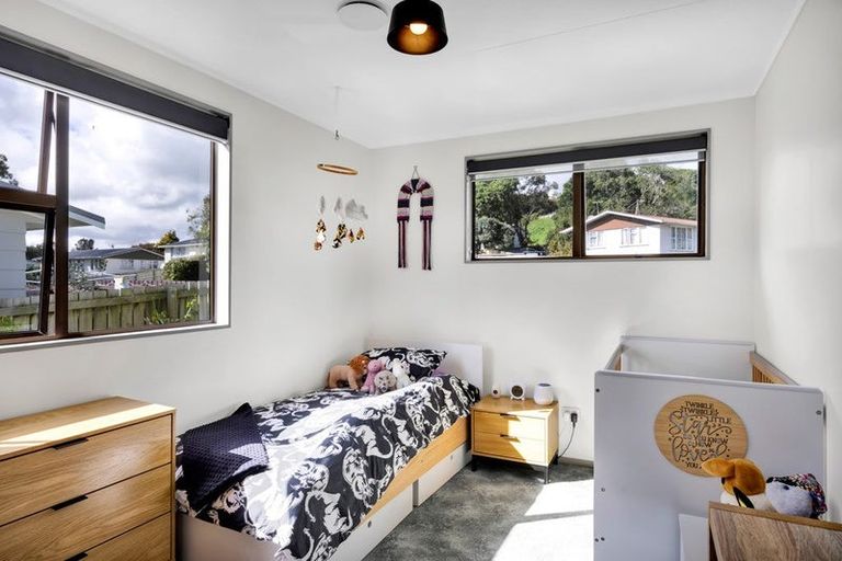 Photo of property in 6a Brixham Place, Merrilands, New Plymouth, 4312