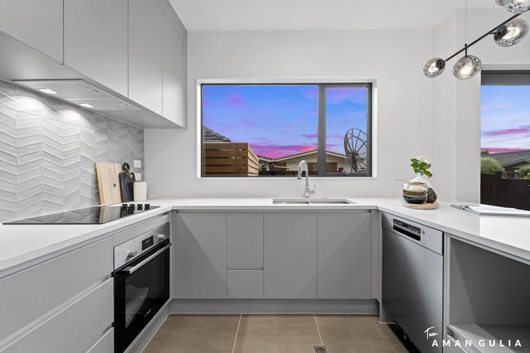 Photo of property in 7b Poto Street, Te Atatu South, Auckland, 0610