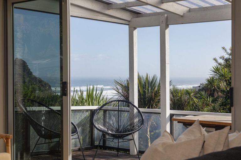 Photo of property in 98 Seaview Road, Piha, New Lynn, 0772