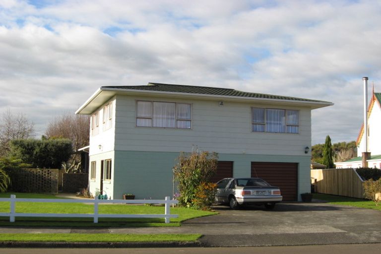 Photo of property in 47 Burn Street, Levin, 5510