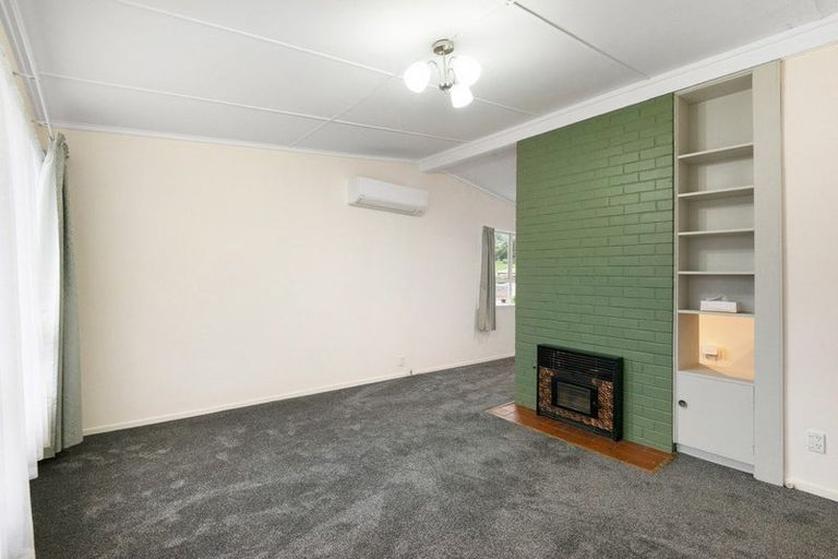 Photo of property in 6 Weir Street, Green Island, Dunedin, 9018