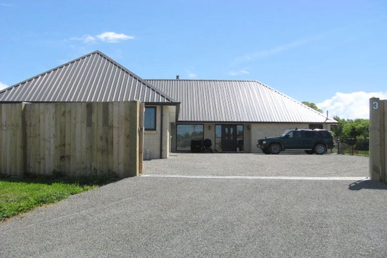 Photo of property in 3 Leithfield Road, Leithfield, Amberley, 7481