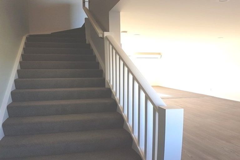 Photo of property in 2/32 Dr Taylor Terrace, Johnsonville, Wellington, 6037