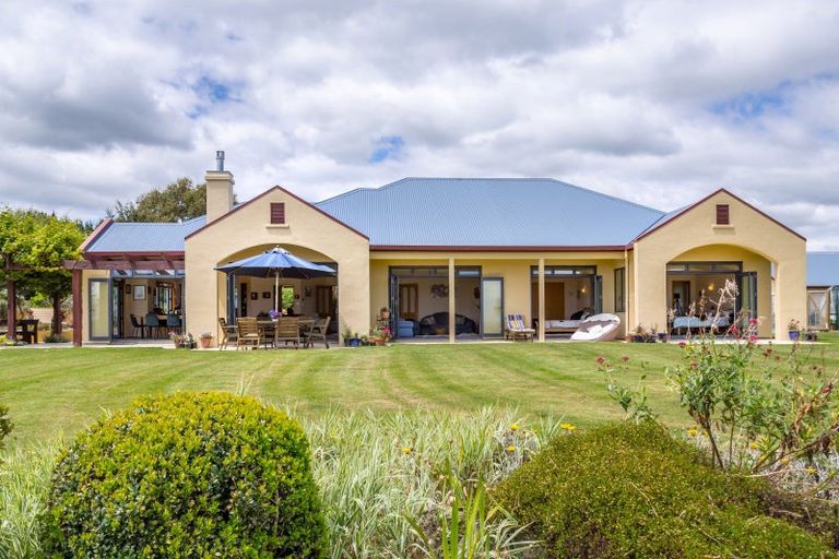 Photo of property in 138 Te Wharau Road, Gladstone, Masterton, 5883