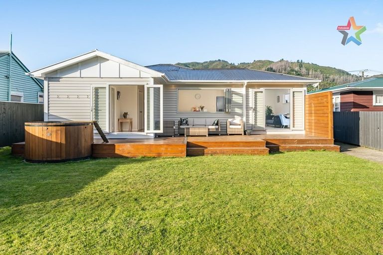 Photo of property in 56 Dover Road, Wainuiomata, Lower Hutt, 5014