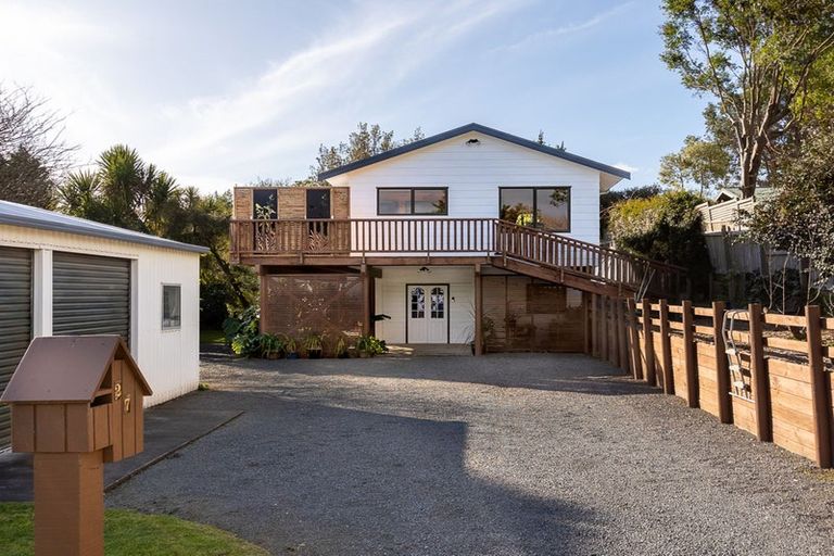 Photo of property in 27 Puriri Road, Waikanae, 5036