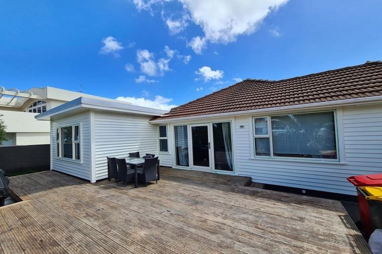 Photo of property in 1 Toru Road, Paraparaumu Beach, Paraparaumu, 5032