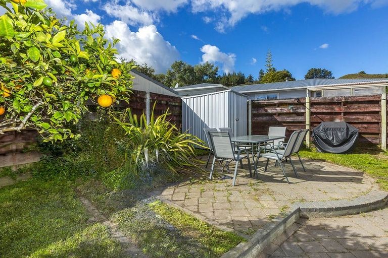 Photo of property in 62 Hillside Drive, Maoribank, Upper Hutt, 5018