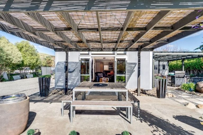 Photo of property in 95 Kereru Road, Maraekakaho, 4171