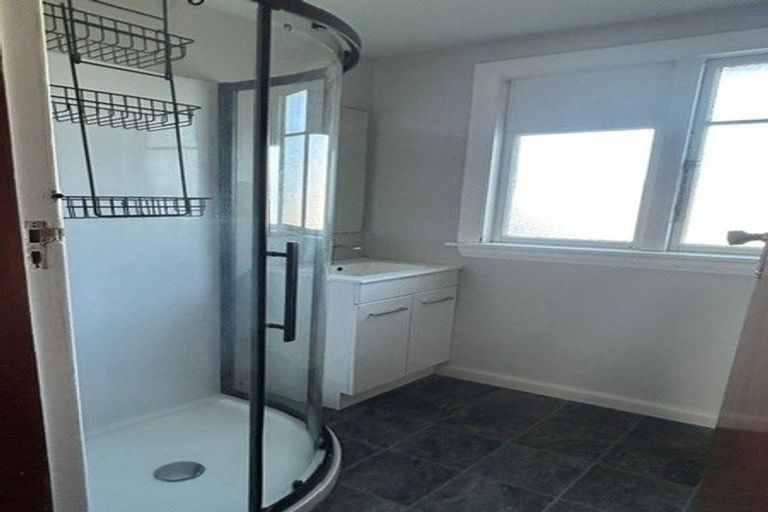 Photo of property in 2 Highgate Avenue, Merivale, Christchurch, 8014