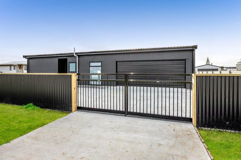 Photo of property in 8 Manu Road, Okaiawa, Hawera, 4671