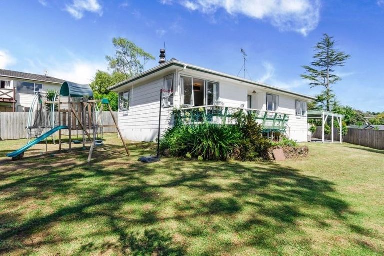 Photo of property in 69 Awaruku Road, Torbay, Auckland, 0630