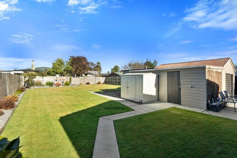 Photo of property in 25 Barnes Road, Redwood, Christchurch, 8051