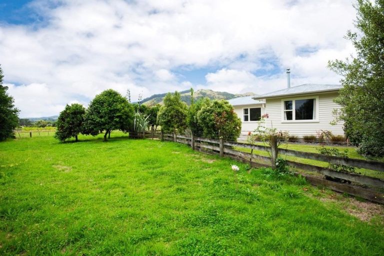 Photo of property in 35 Royd Road West, Makauri, Gisborne, 4071