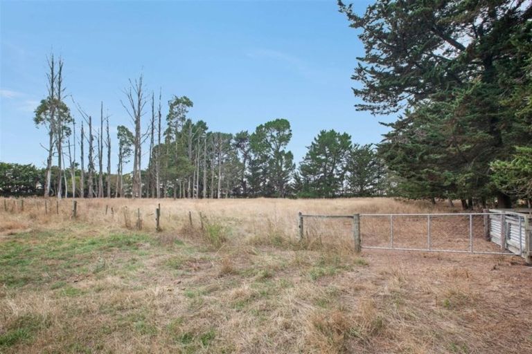 Photo of property in 261 Oxford Road, Fernside, Rangiora, 7471